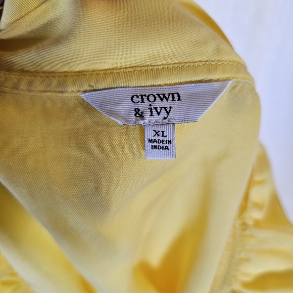 3/$20 Crown & Ivy XL Ruffled Neck Top - Picture 2 of 6